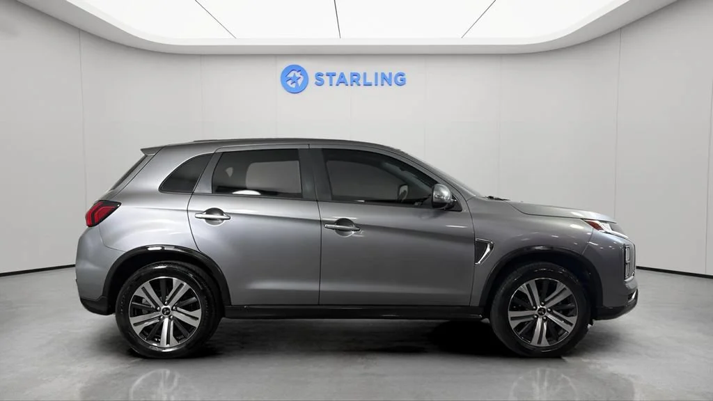 Used 2020  Mitsubishi ES 2.0 image 11