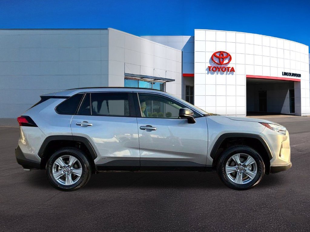 Used 2025 Silver Toyota LE image 9