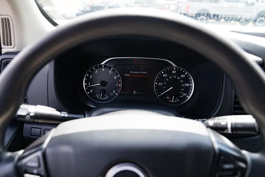 Used 2022 White Nissan S image 12