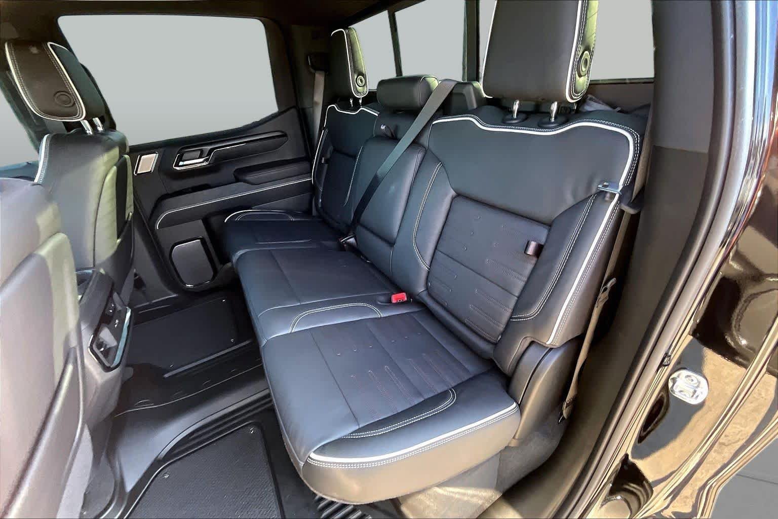 Used 2026 Onyx Black GMC AT4X image 21