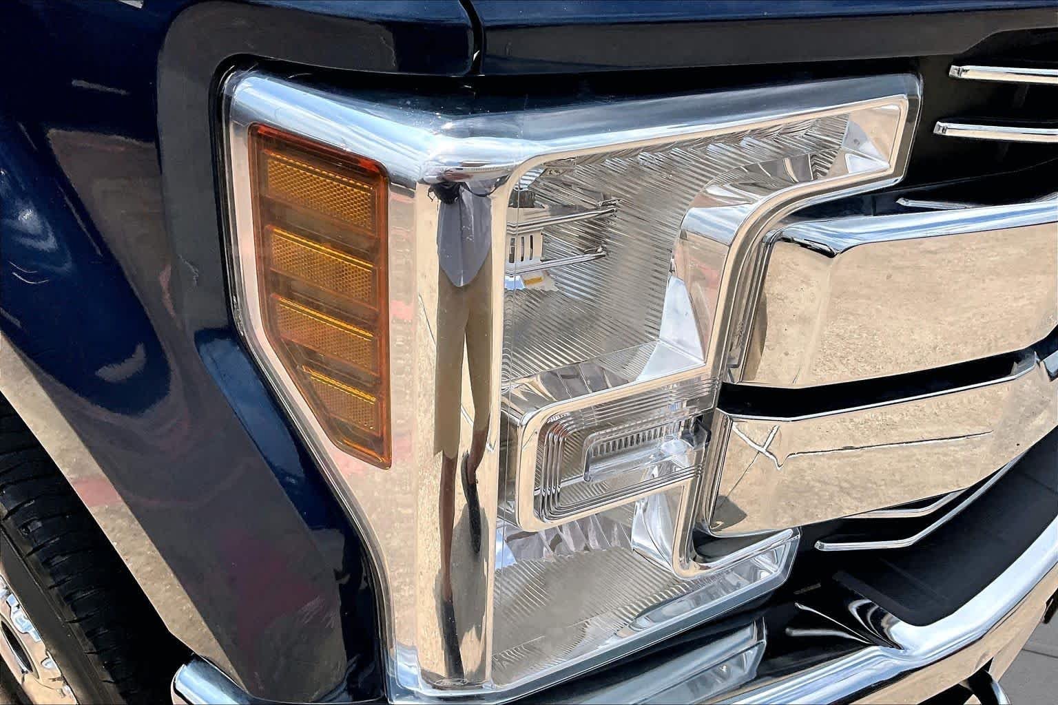Used 2019 Blue Jeans Metallic Ford LARIAT image 27