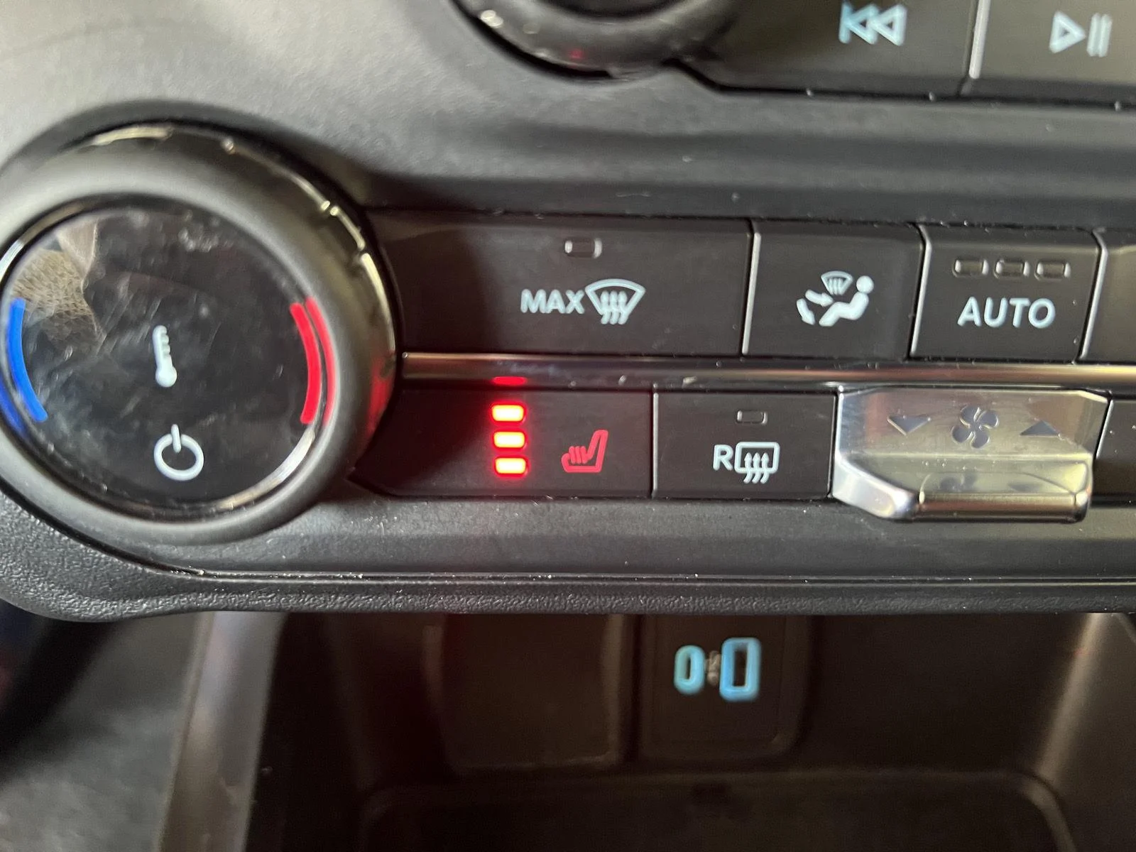 Used 2022 Gray Metallic Ford Outer Banks image 26