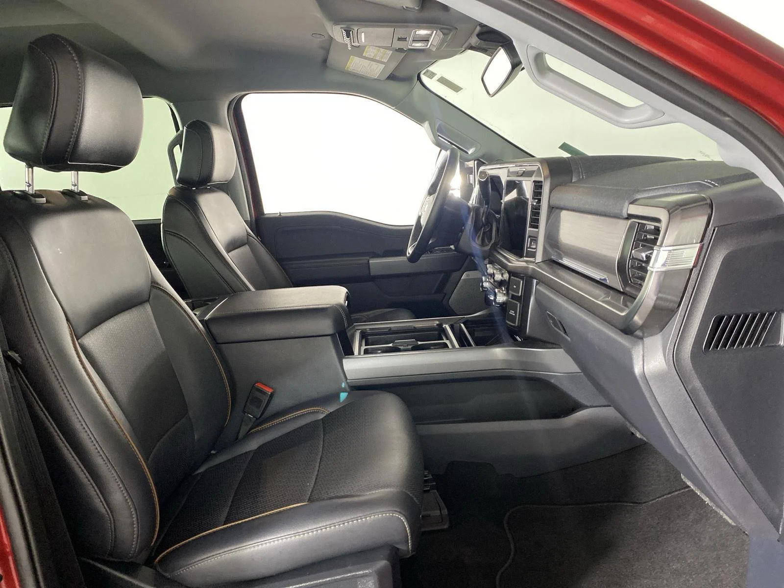 Used 2026 Ruby Red Metallic Tinted Clearcoat Ford Lariat image 29