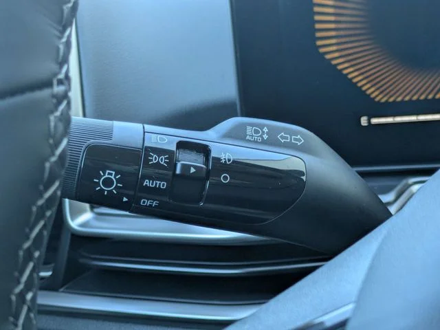 New 2026 Ivory Silver Kia S image 30