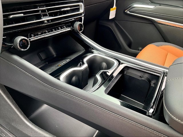 2027 Chevrolet Traverse Z71 - Photo 13