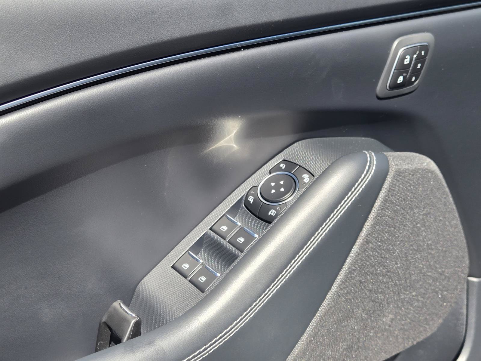 Used 2024 Glacier Gray Metallic TriCoat Ford Select image 20