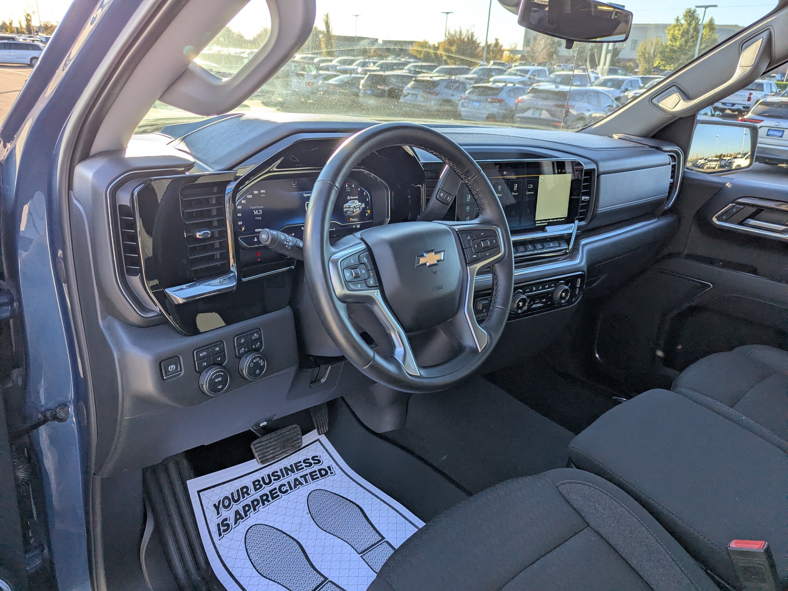 2024 Chevrolet Silverado 1500 LT - Photo 12