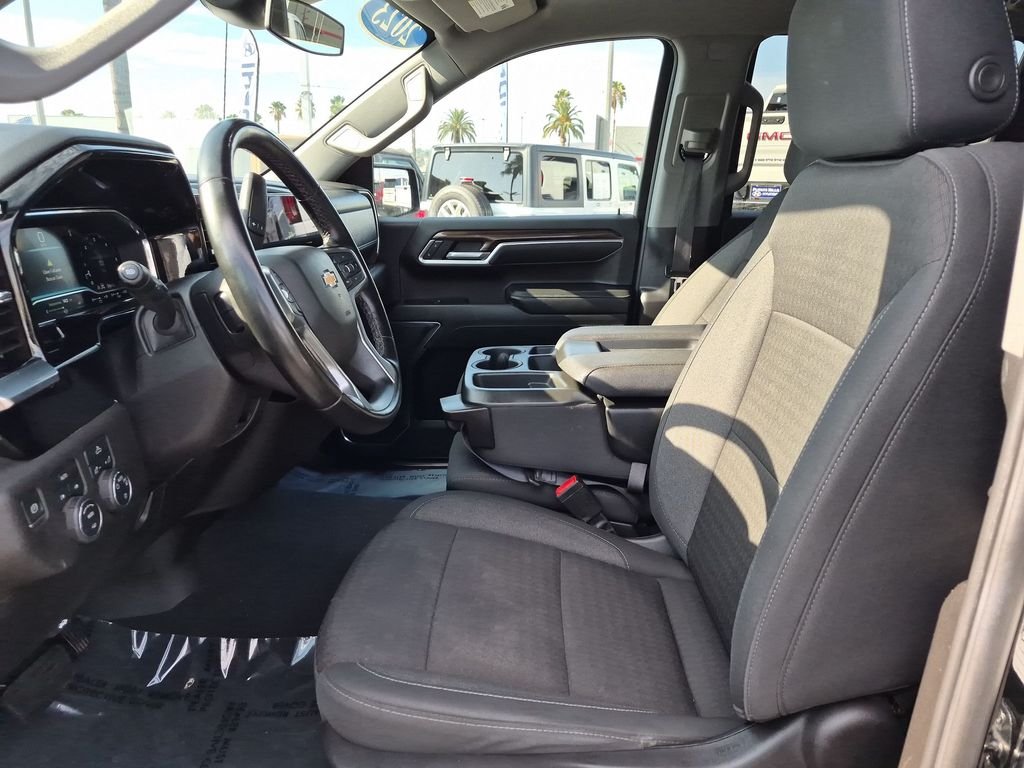 2023 Chevrolet Silverado 1500 LT - Photo 15