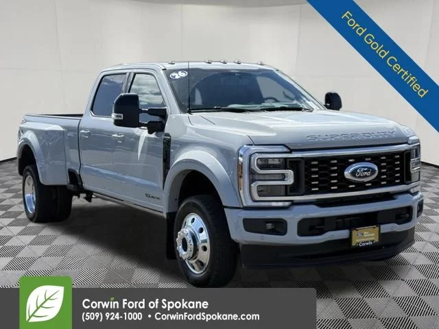 2026 Ford F-450 Platinum 4x4 Crew Cab 8' Box DRW's photo