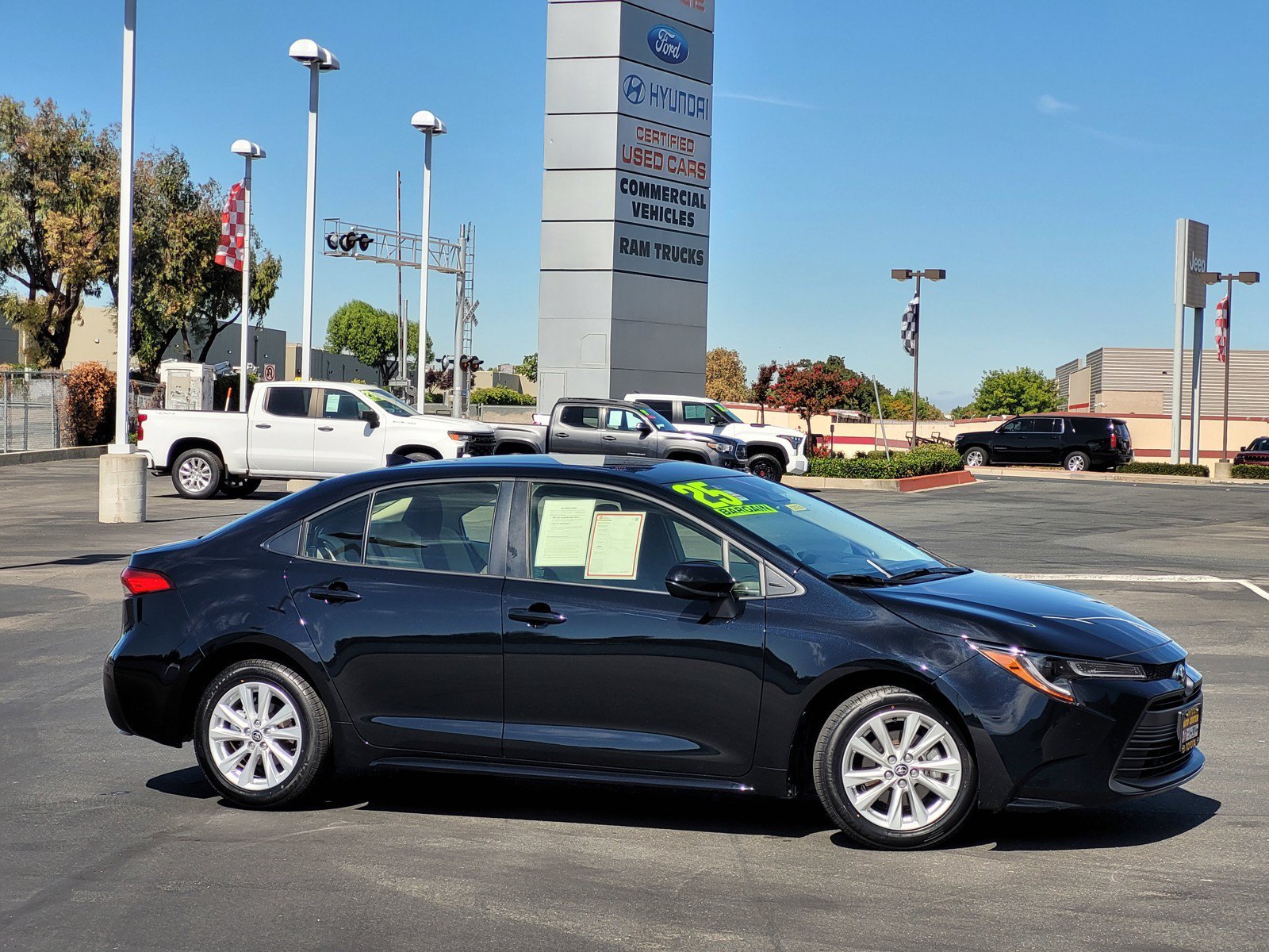 Used 2025  Toyota LE image 3