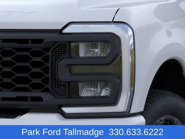 New 2025 Oxford White Ford XL image 18