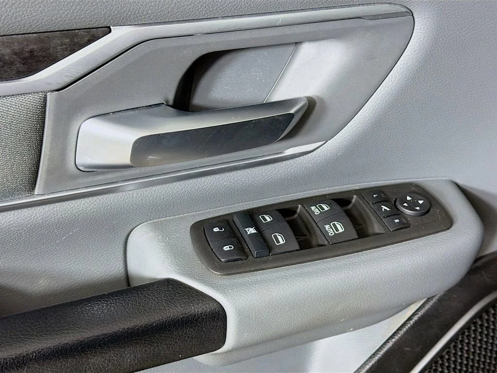 Used 2022  Ram Big Horn image 17