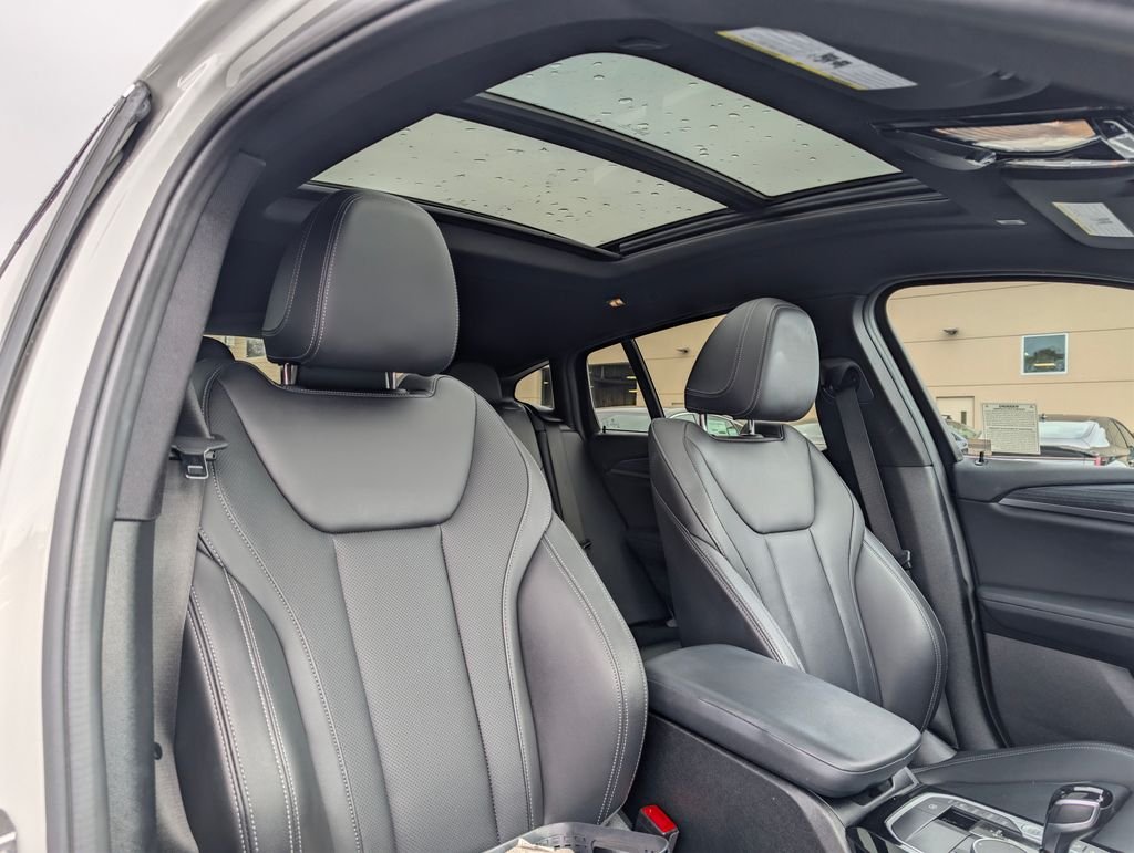 2022 BMW X4 30i - Photo 11
