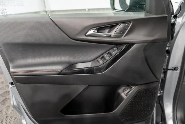 2027 Chevrolet Equinox RS - Photo 13