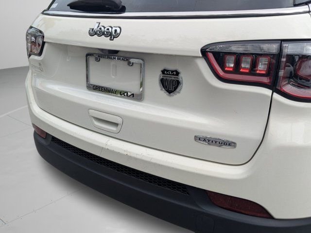 Used 2021 White Jeep Latitude image 44