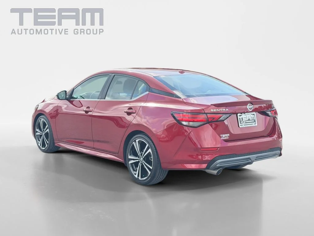 Used 2022 Red Nissan SR image 5