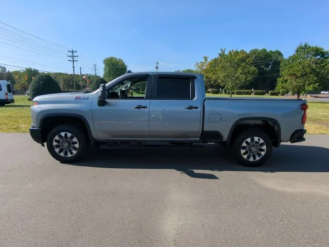 Used 2025 Gray Chevrolet Custom image 10
