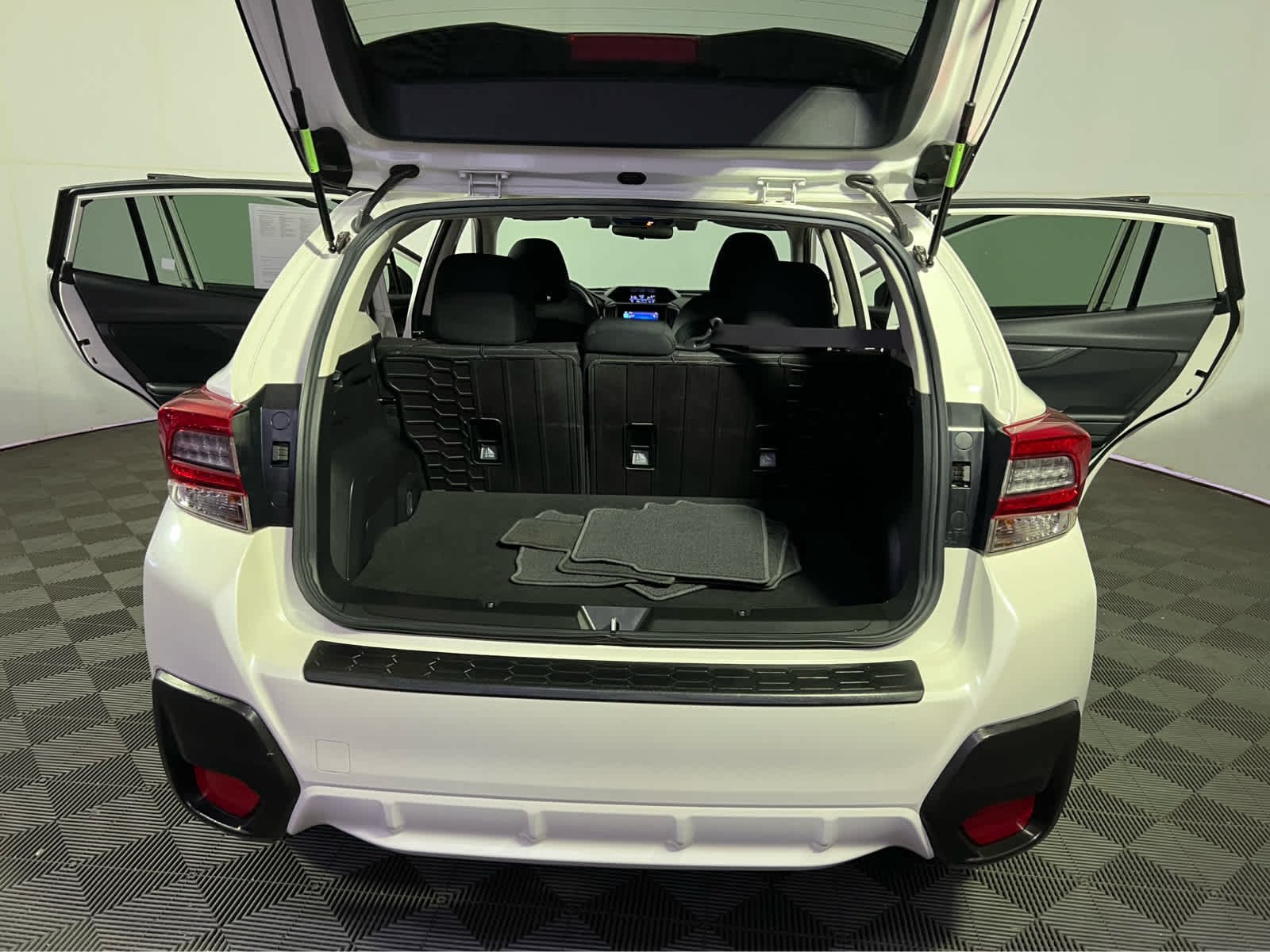 Used 2021 Crystal White Pearl Subaru  image 24