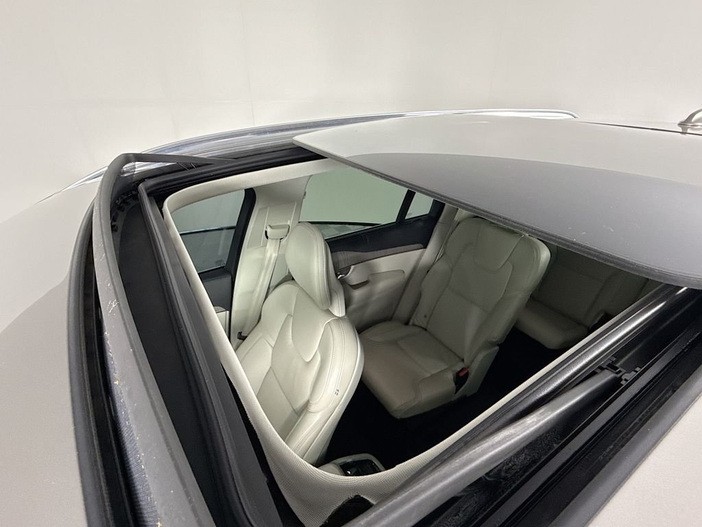 Used 2021 Gray Volvo T6 Inscription image 23