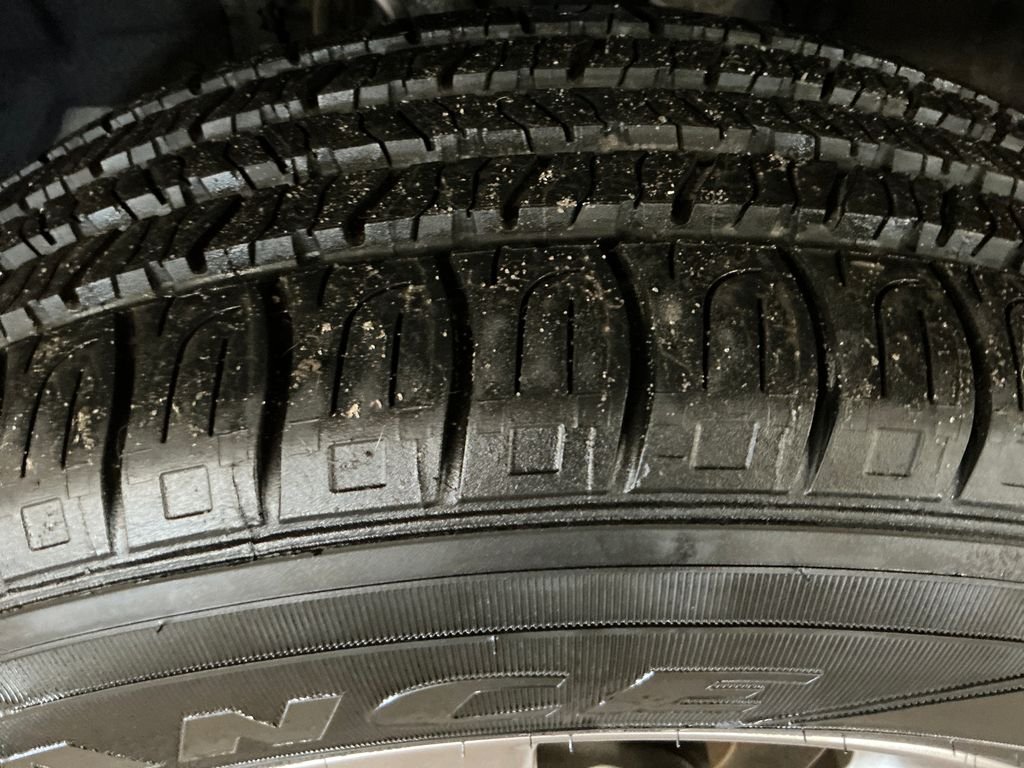 Used 2025  Toyota XLE image 11