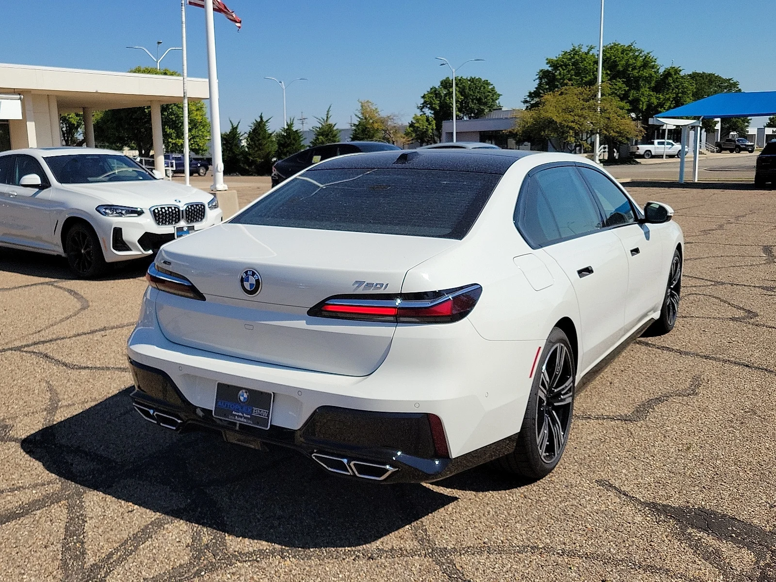 New 2025 Alpine White BMW i xDrive All-Wheel Drive image 4