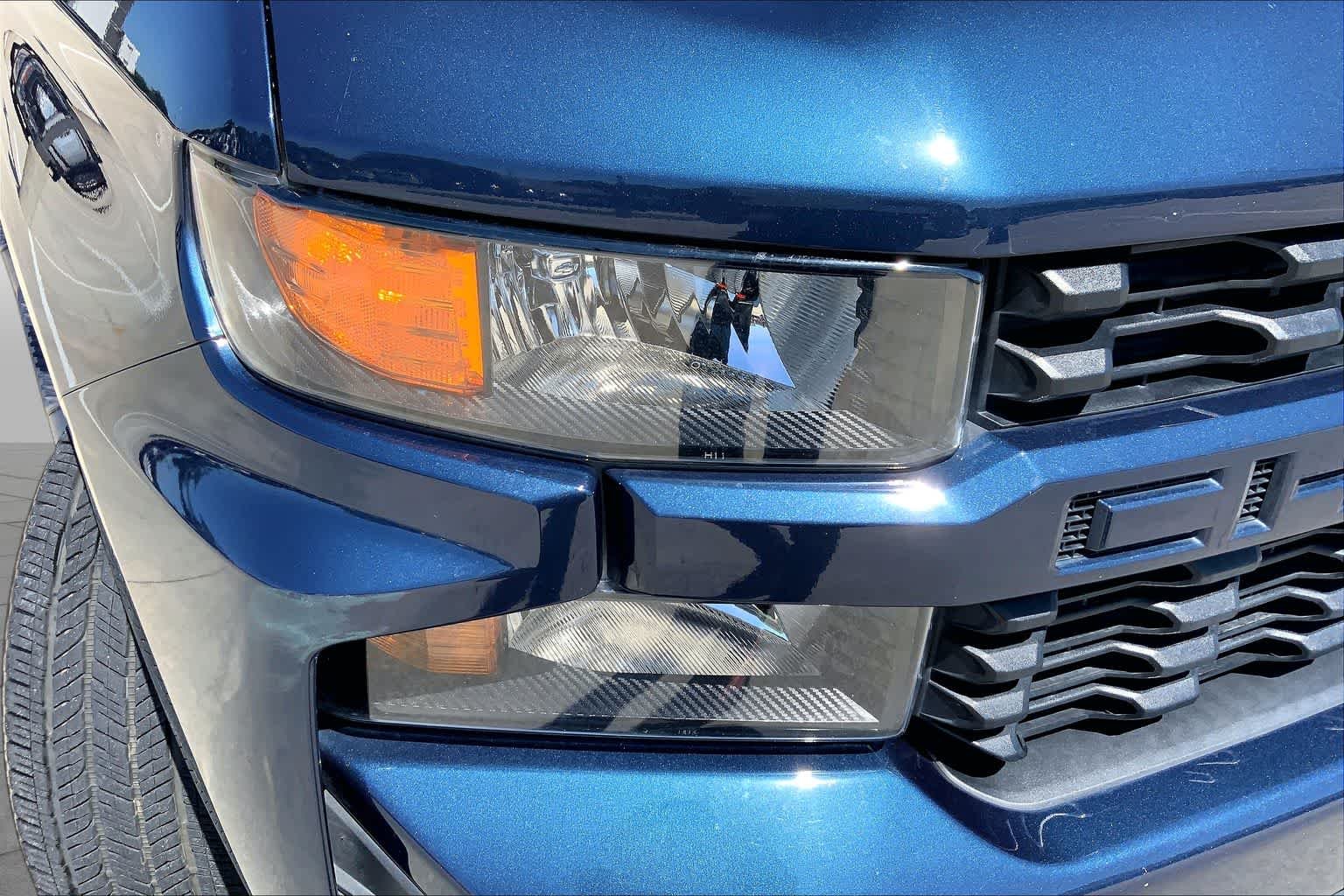Used 2021 Northsky Blue Metallic Chevrolet Custom image 26
