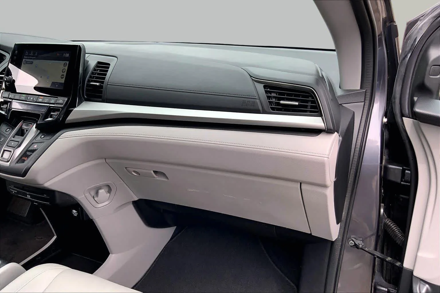 Certified Used 2018 Modern Steel Metallic Honda Touring image 19
