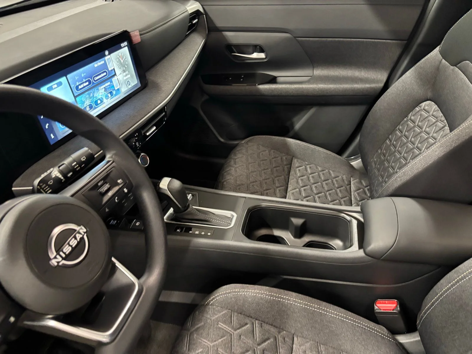 Used 2025 Gray Nissan SV image 16