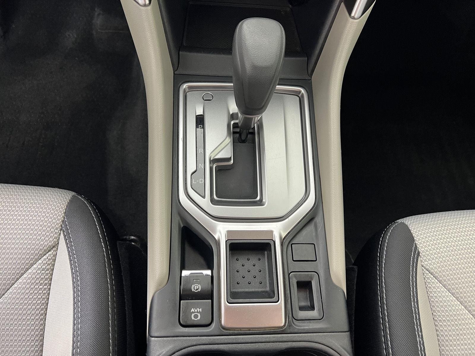 Used 2020 Crystal White Pearl Subaru Base image 15