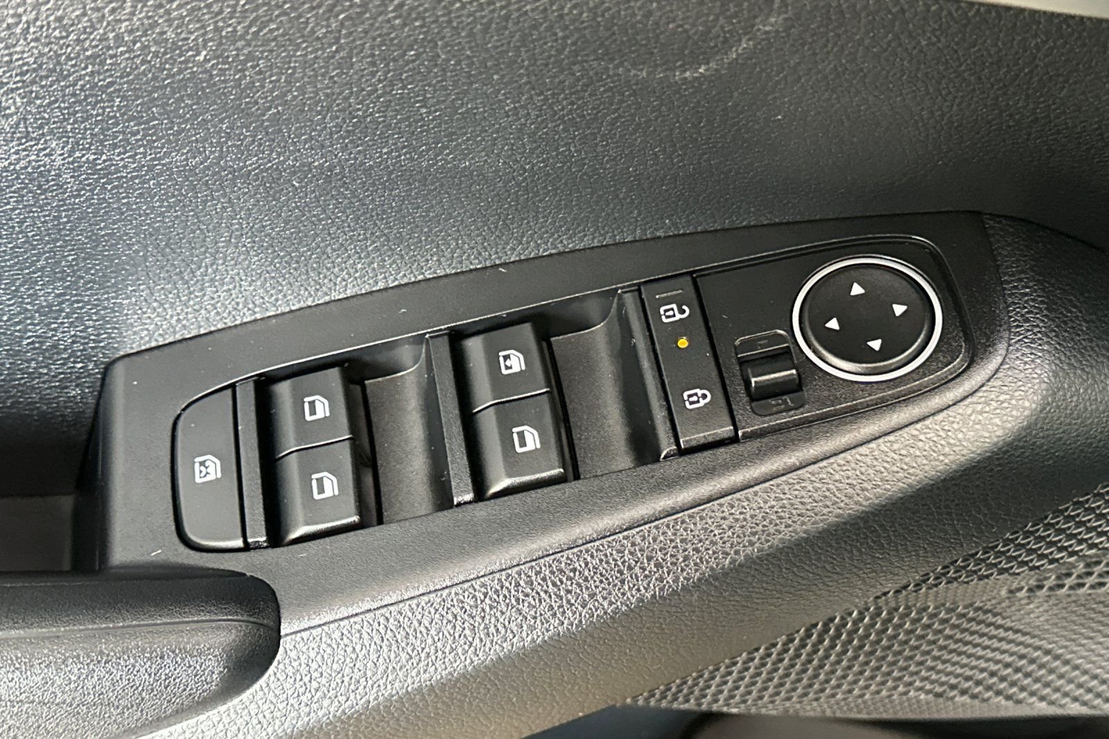 Used 2026 White Kia LX image 12