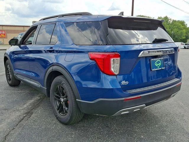 Used 2023 Blue Ford XLT image 4