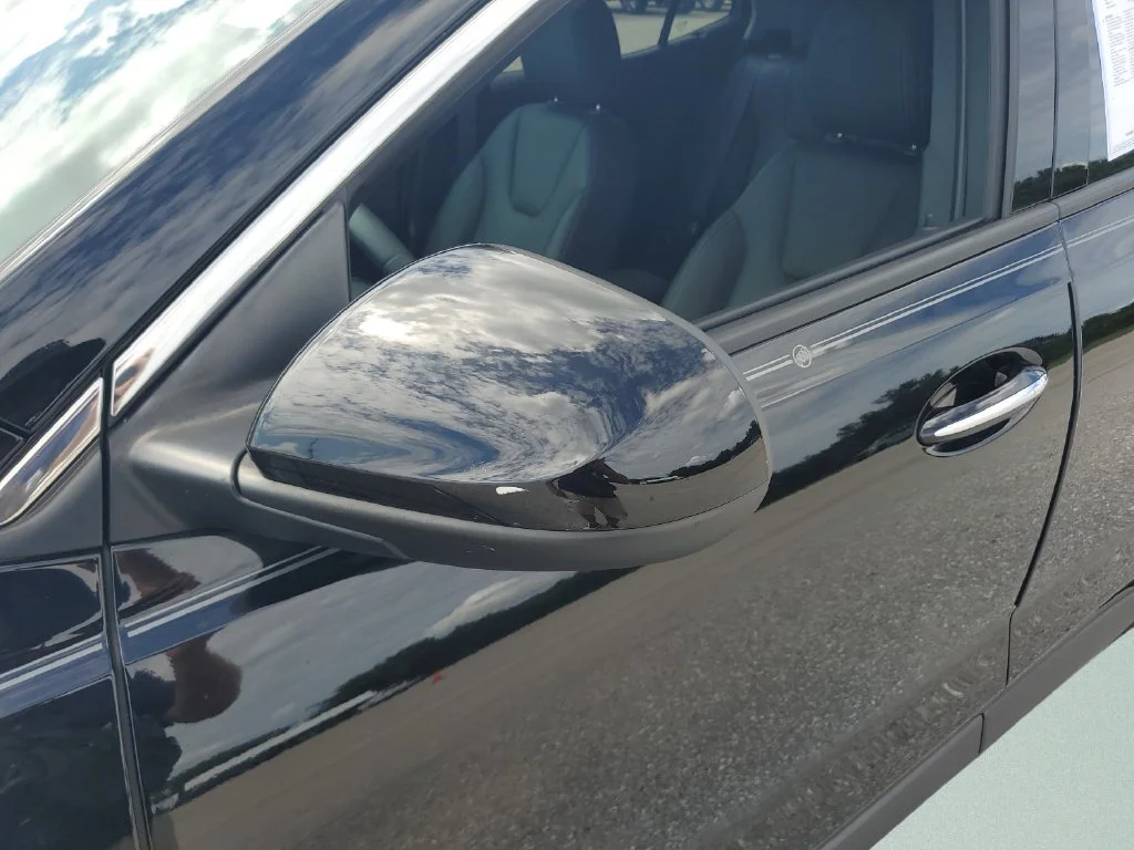 Used 2023 EBONY TWILIGHT METALLIC Buick Essence image 27