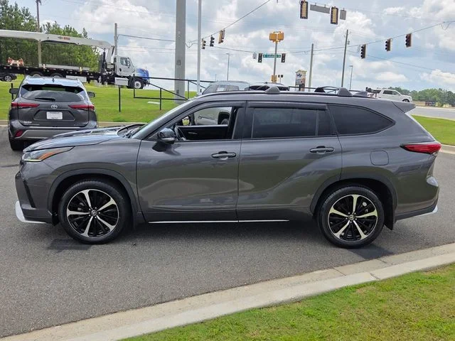 Used 2022 Gray Toyota XSE image 4