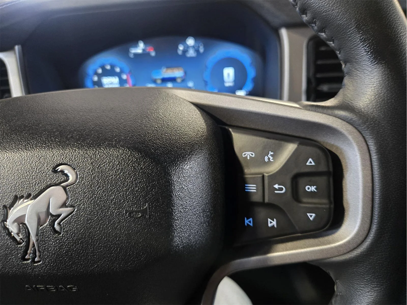 Used 2025 Oxford White Ford Outer Banks image 36