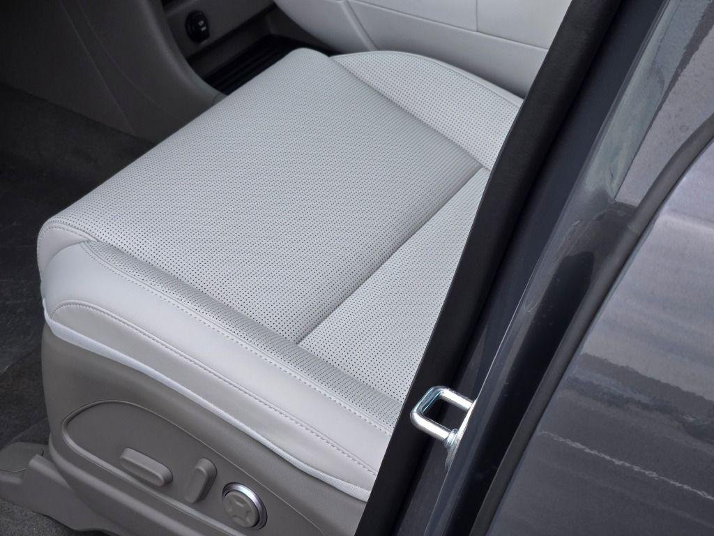 New 2026 Gray Pearl Hyundai SEL Premium 7P image 25