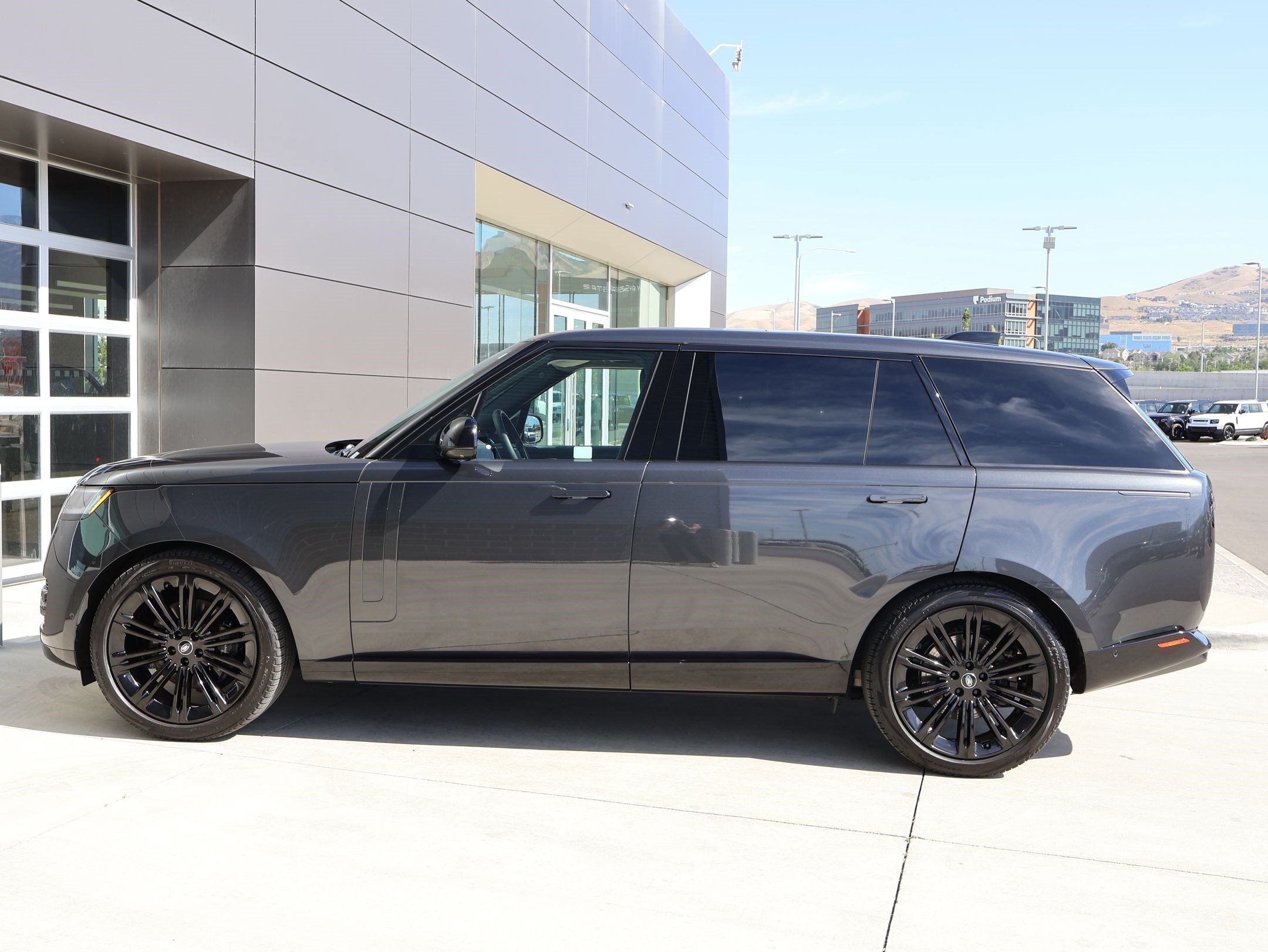 Certified Used 2024 Carpathian Gray Premium Metallic Land Rover SE image 9