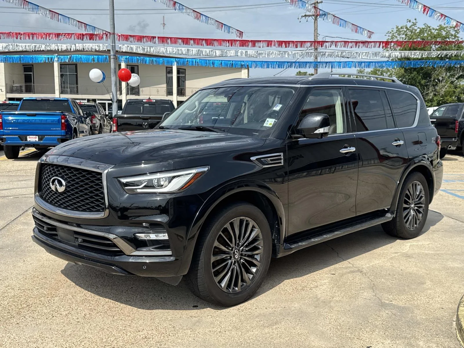 Used 2023 Black Obsidian INFINITI PREMIUM SELECT image 3