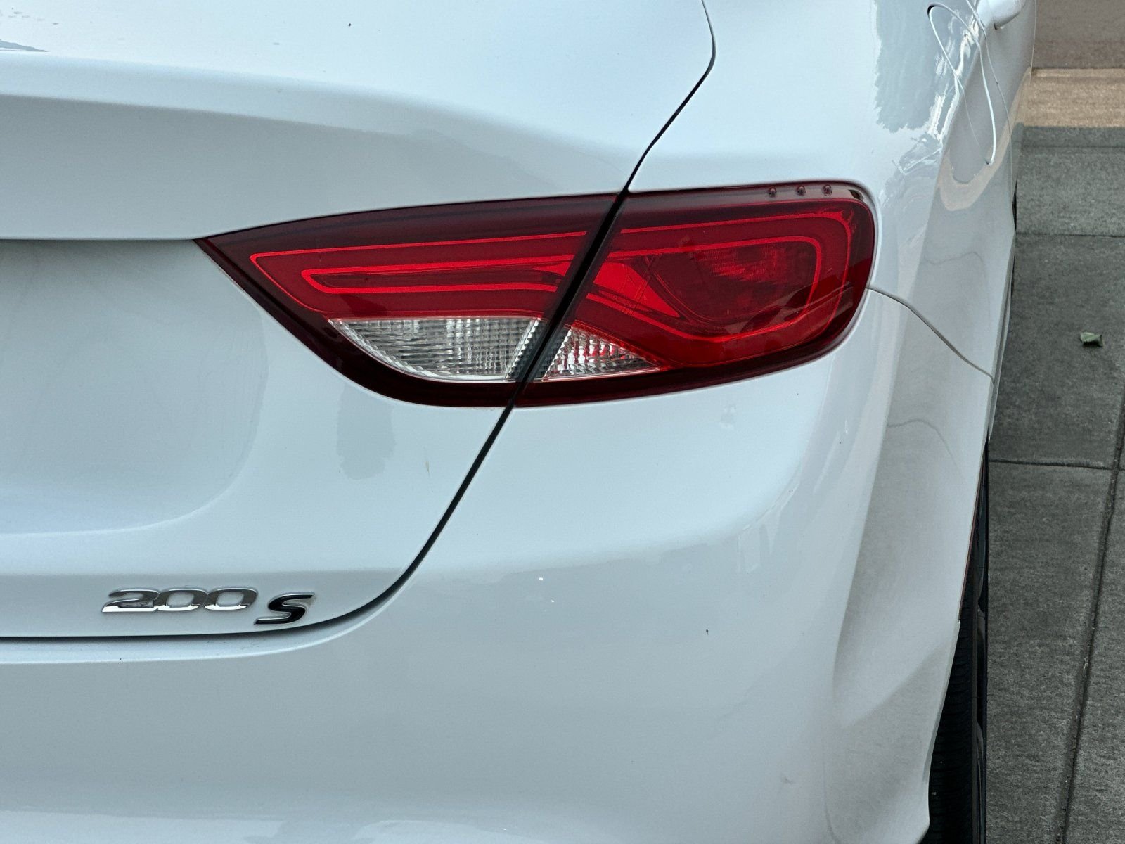 Used 2015 Bright White Clearcoat Chrysler S image 24