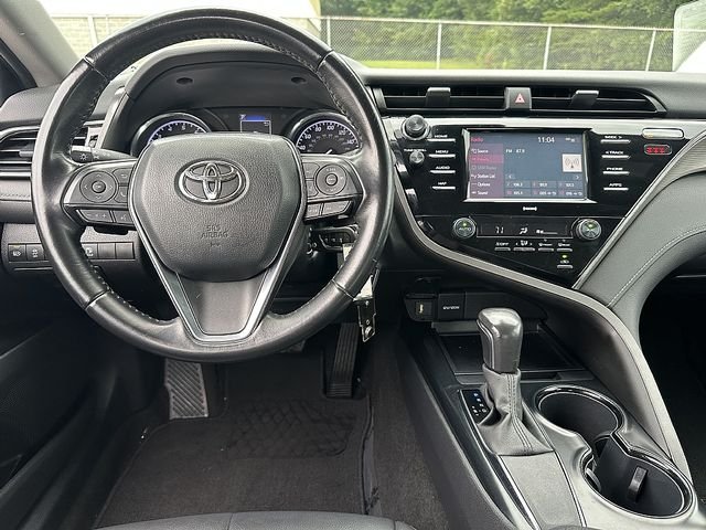 Used 2020 Silver Toyota SE image 17