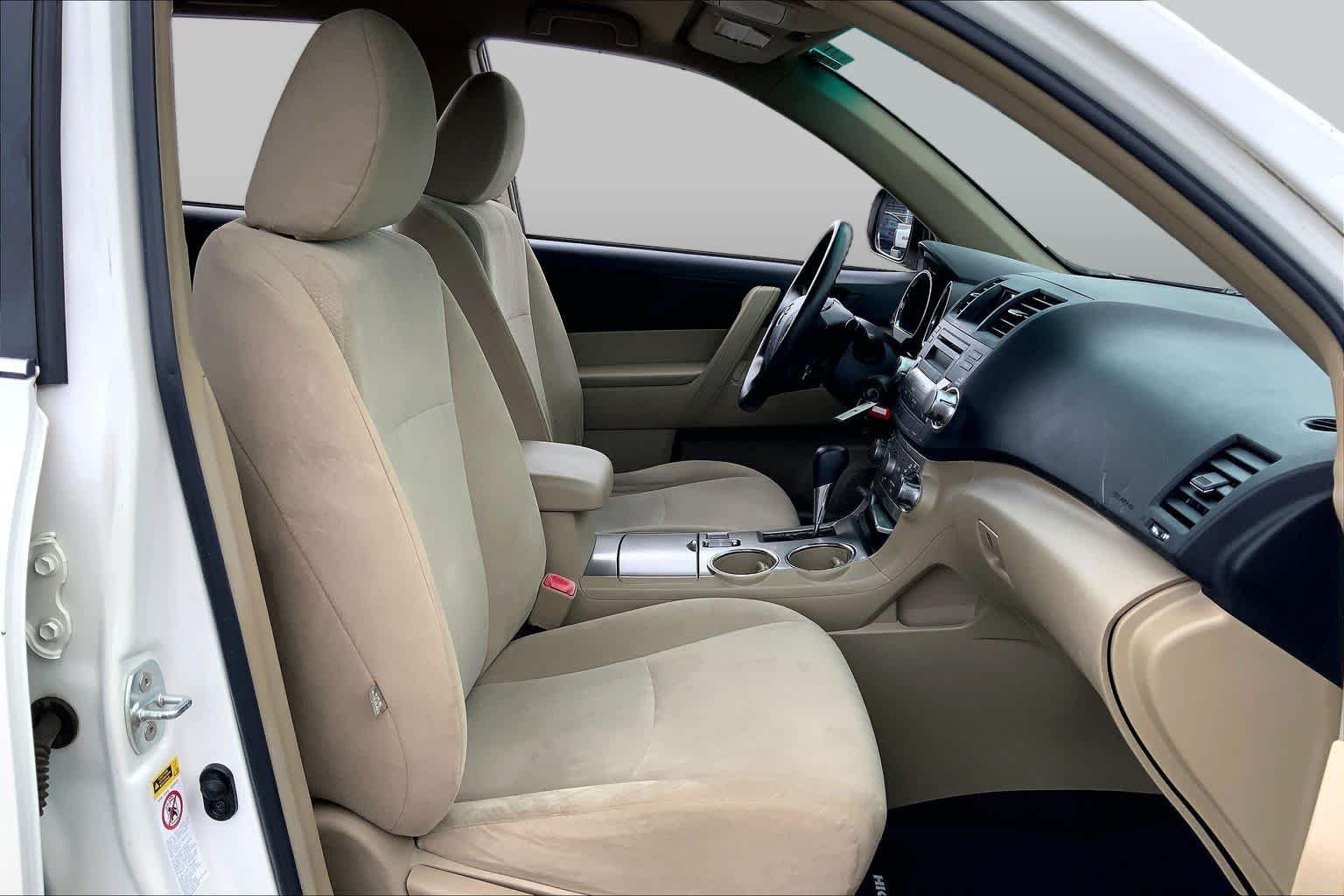 Used 2012 Blizzard Pearl Toyota  image 9