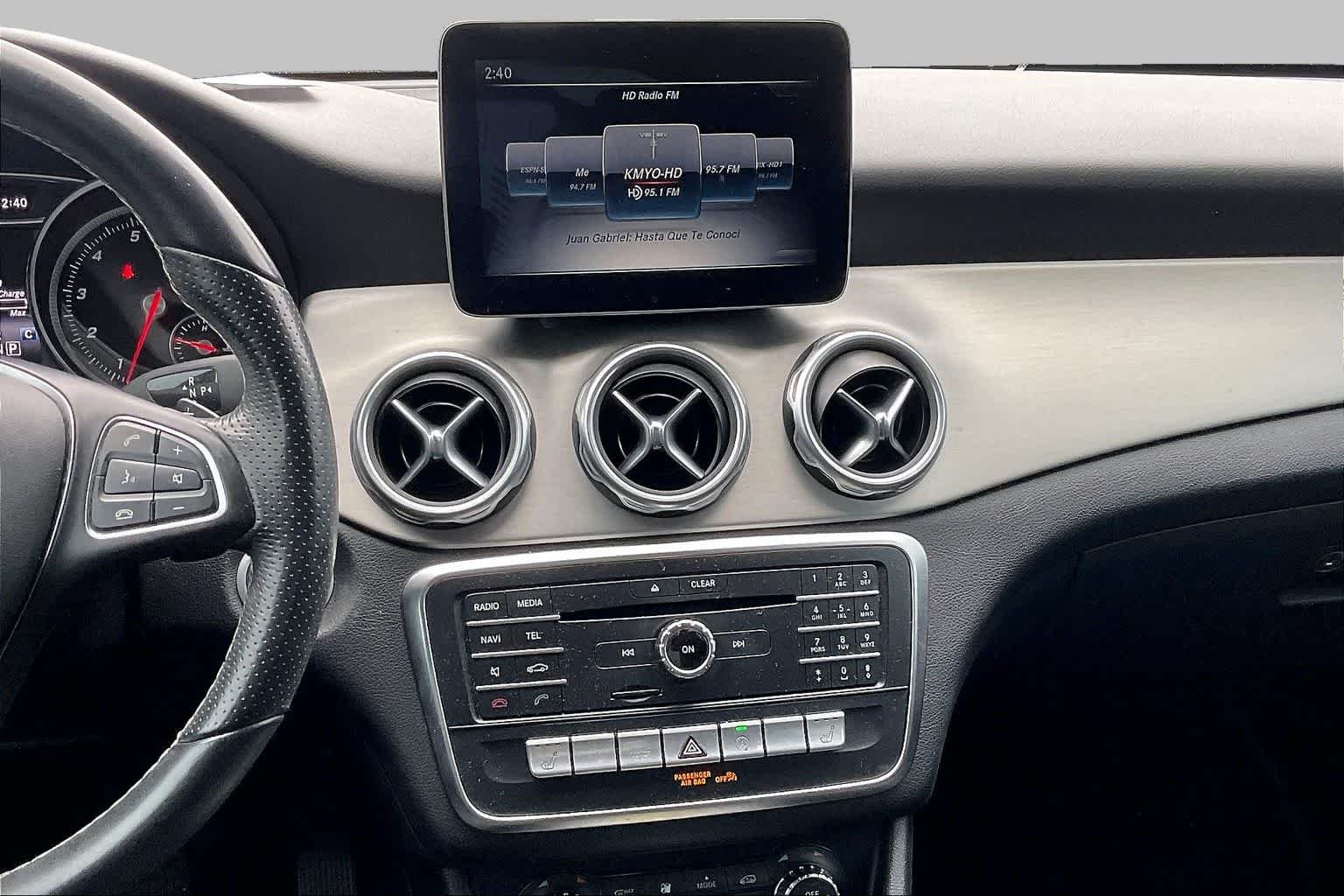 Used 2018 Polar Silver Metallic Mercedes-Benz GLA 250 image 7