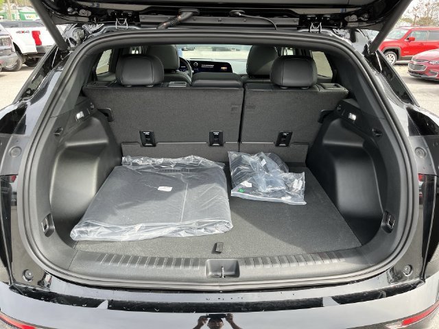 2026 Chevrolet Blazer EV photo 29 of 42