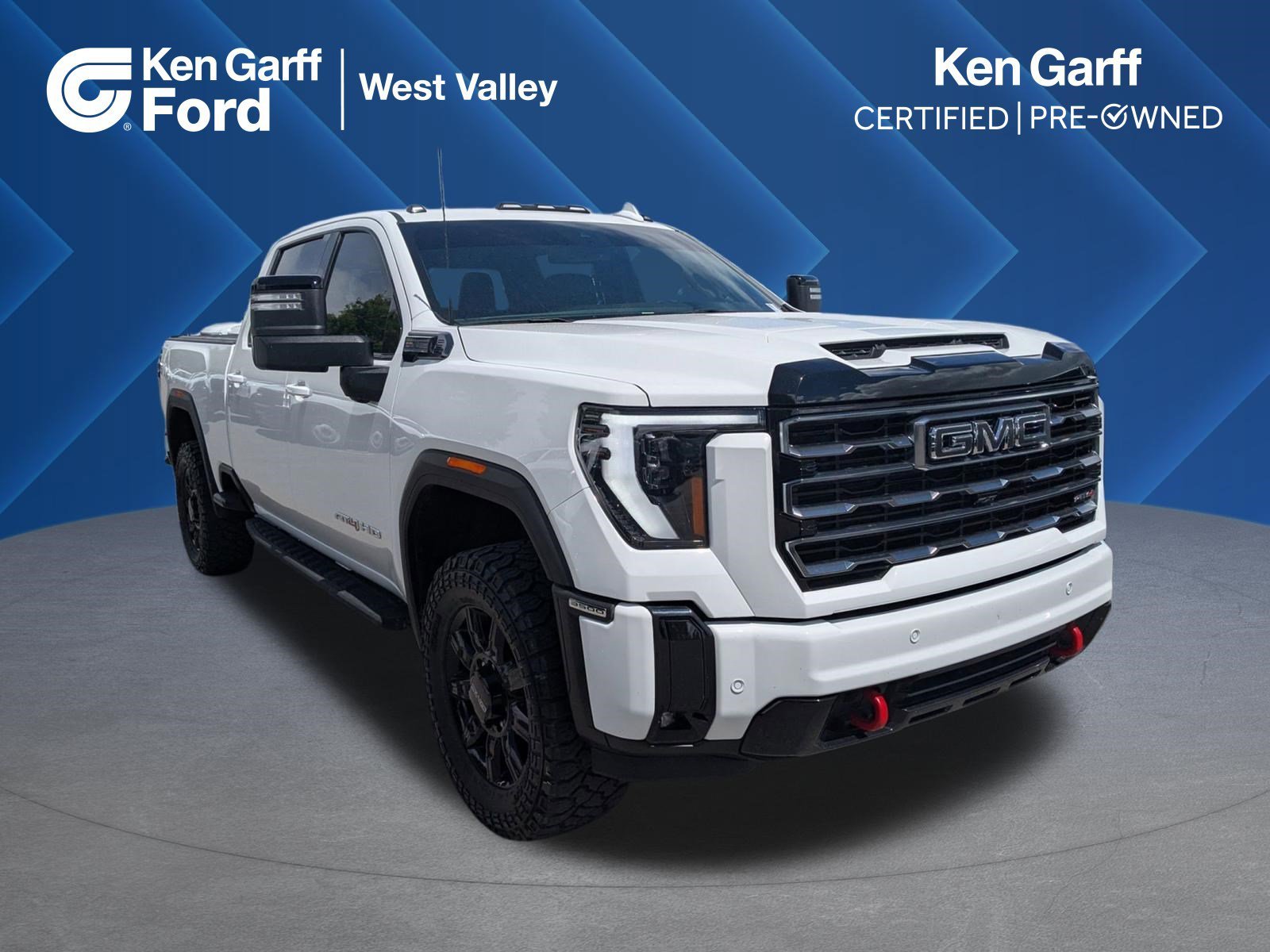 2025 GMC Sierra 4WD Crew Cab Standard Box AT4's photo