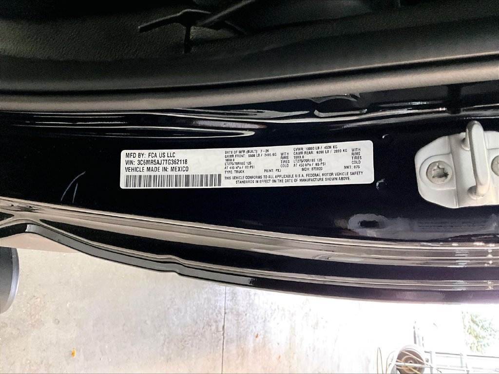 New 2026 Diamond Black Crystal Pearl-Coat Exterior Paint RAM Tradesman image 16