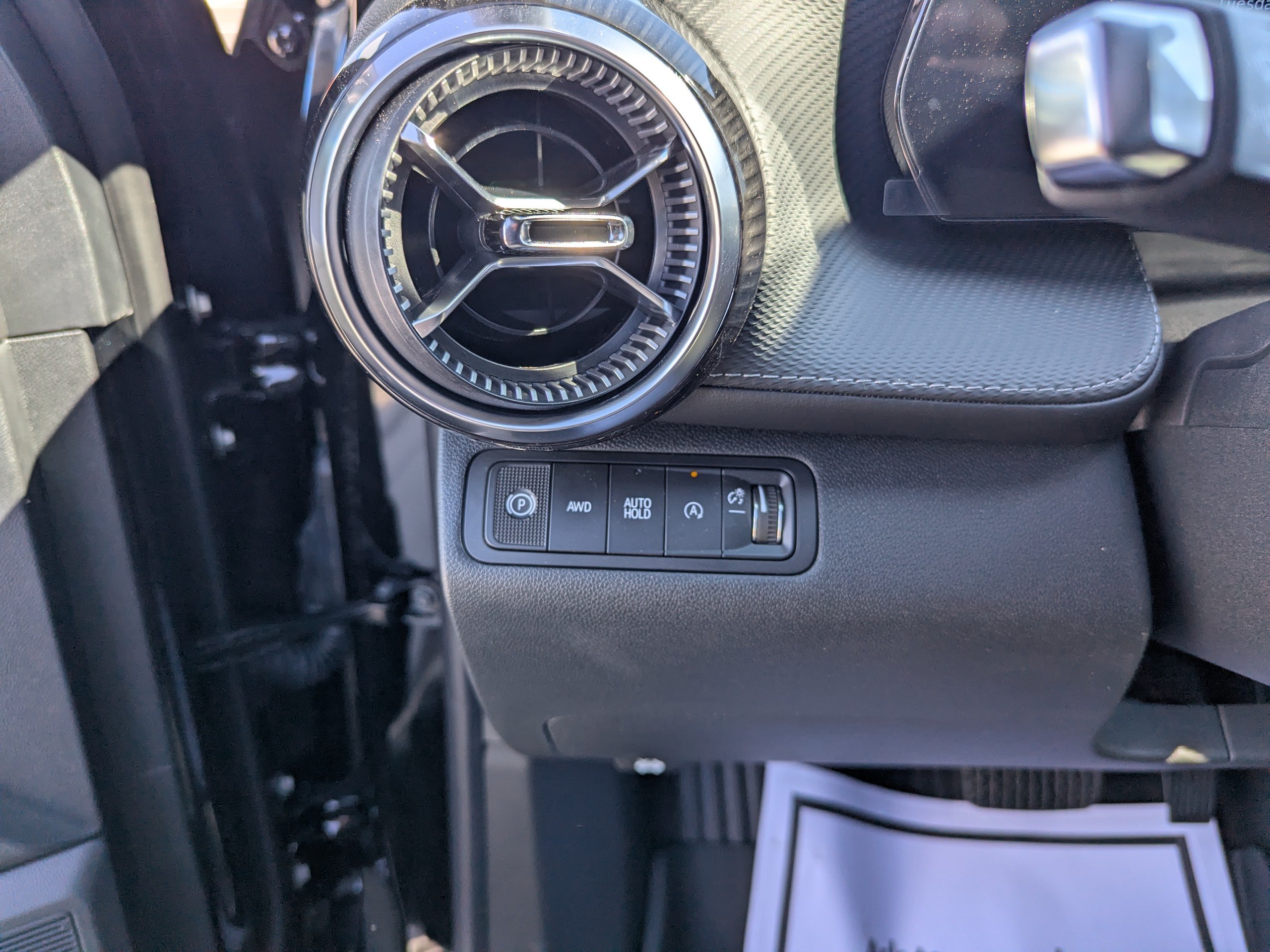 2027 Chevrolet Equinox LT - Photo 12