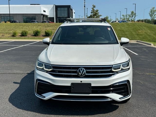 Certified Used 2022 White Volkswagen 2.0T SEL R-Line image 2