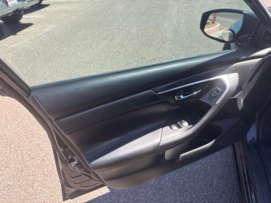 Used 2018 Blue Nissan 2.5 SL image 30