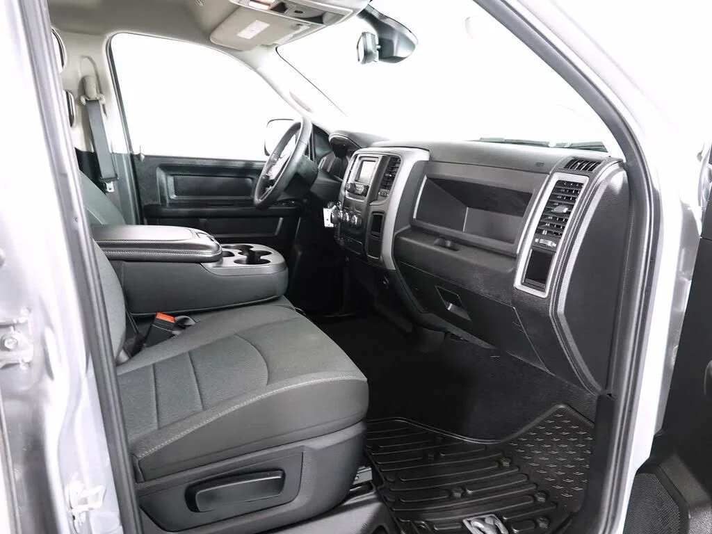 Used 2021 Silver Ram Tradesman image 13