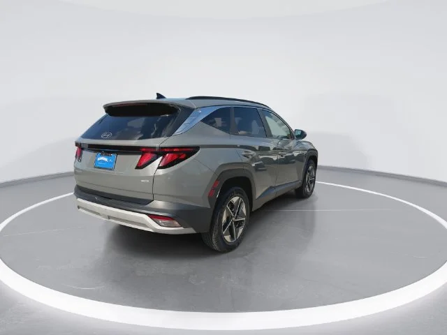 Used 2025 Gray Hyundai SEL image 8