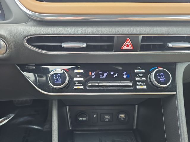 Used 2020 Red Hyundai Limited image 19